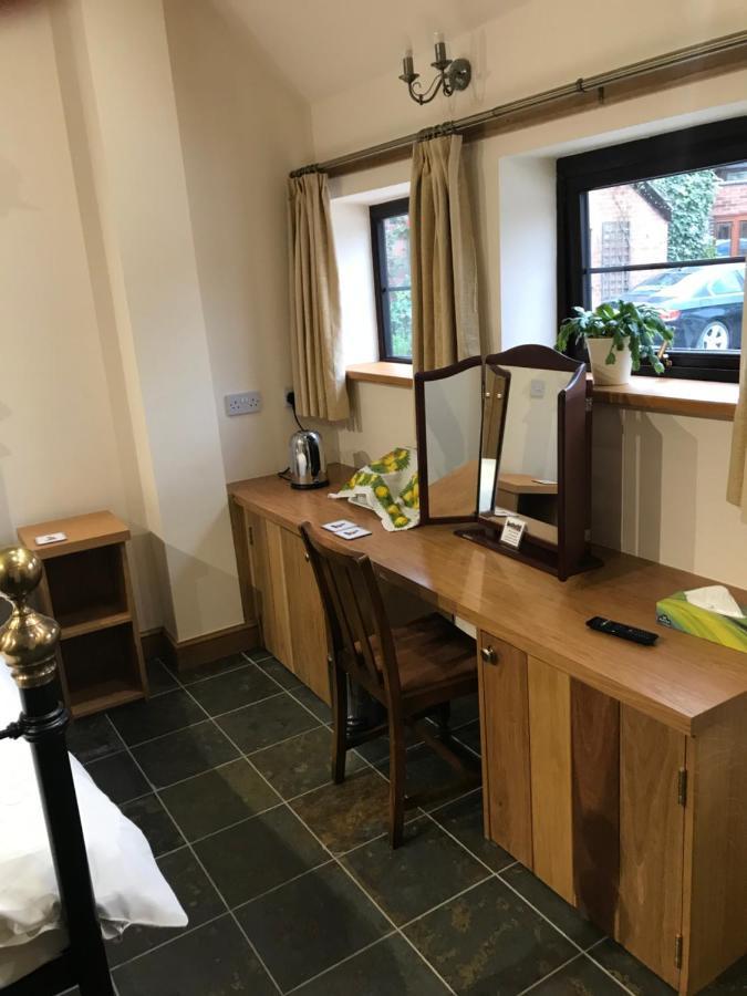 Nuneaton - Cottage - Sleeps 2 - Parking - Garden מראה חיצוני תמונה