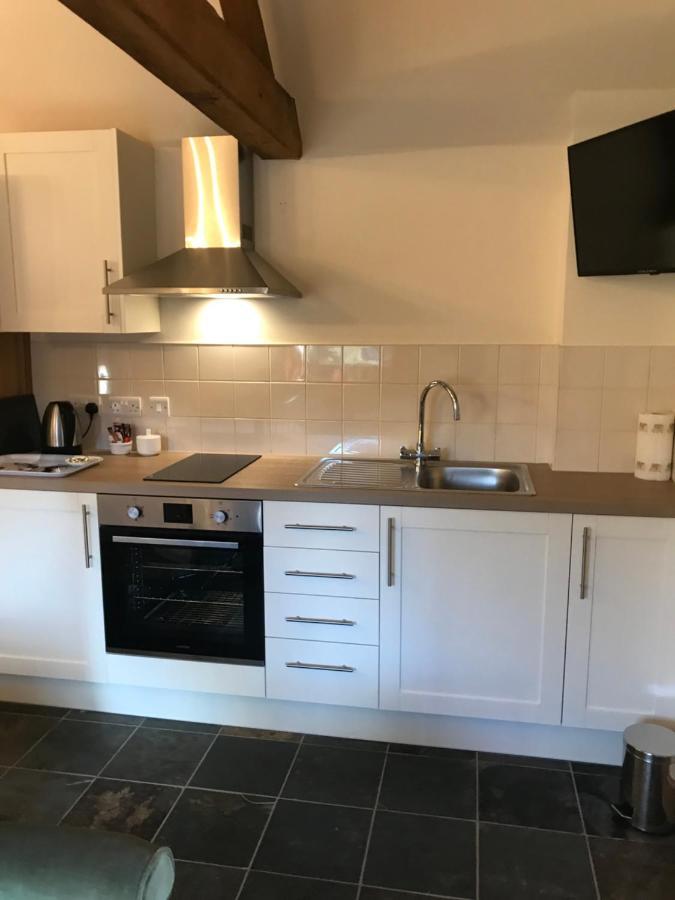 Nuneaton - Cottage - Sleeps 2 - Parking - Garden מראה חיצוני תמונה