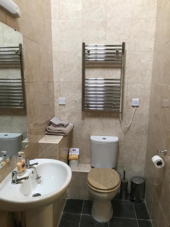 Nuneaton - Cottage - Sleeps 2 - Parking - Garden מראה חיצוני תמונה